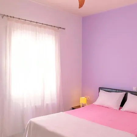 Horizon House Корони