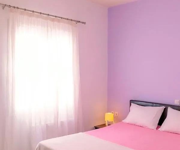 Horizon House Корони